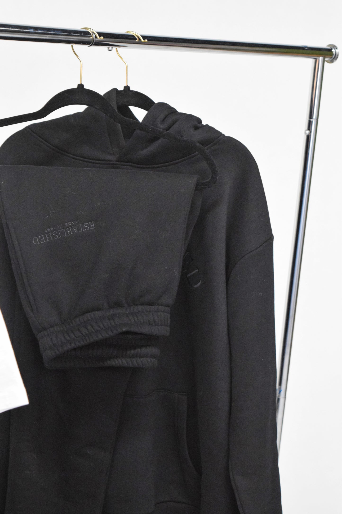 TAZ COLLECTION SWEATS